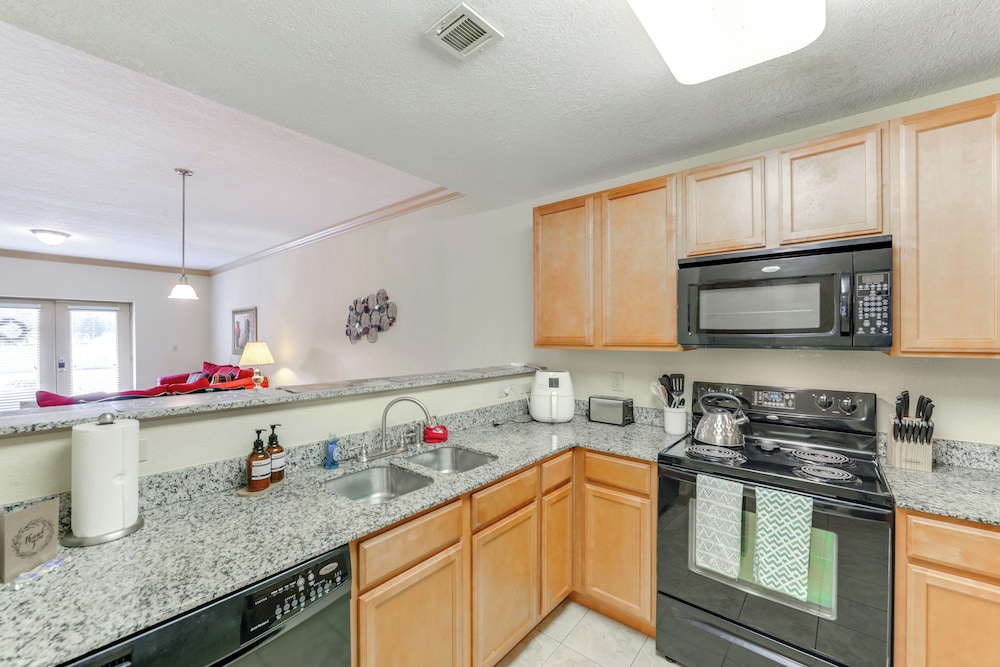'mountain Escape' w/ Pool Access in Pigeon Forge!