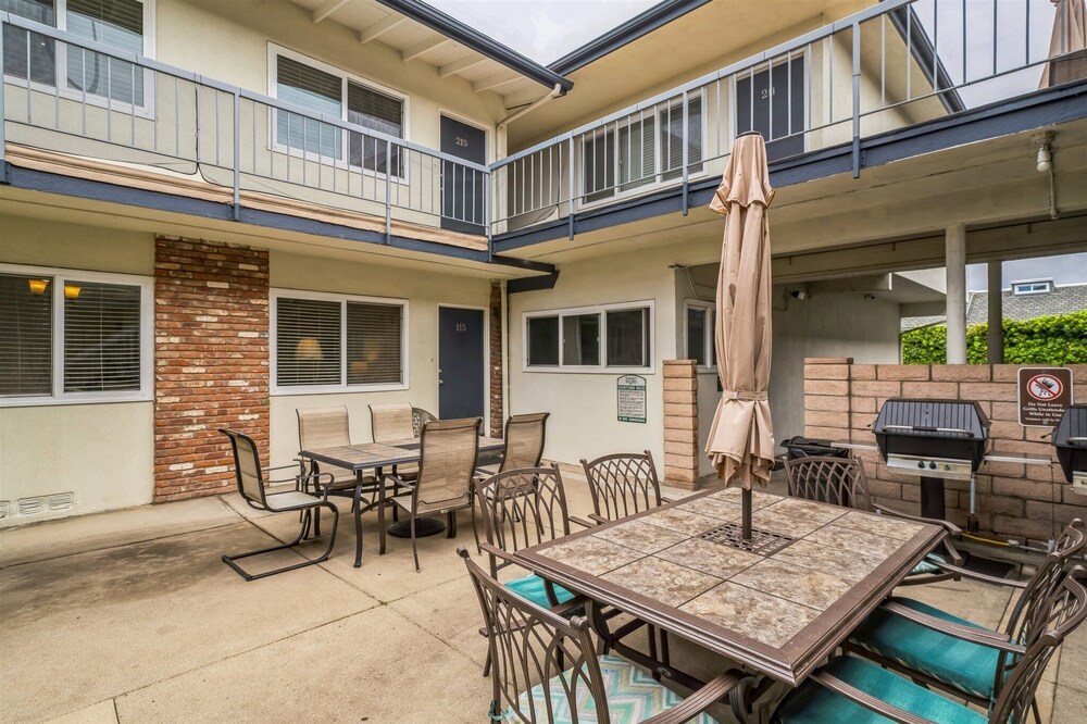 Beautiful 2 Bed Beach Getaway #115 2 Bedroom Condo by Sunset Shores Condominiums