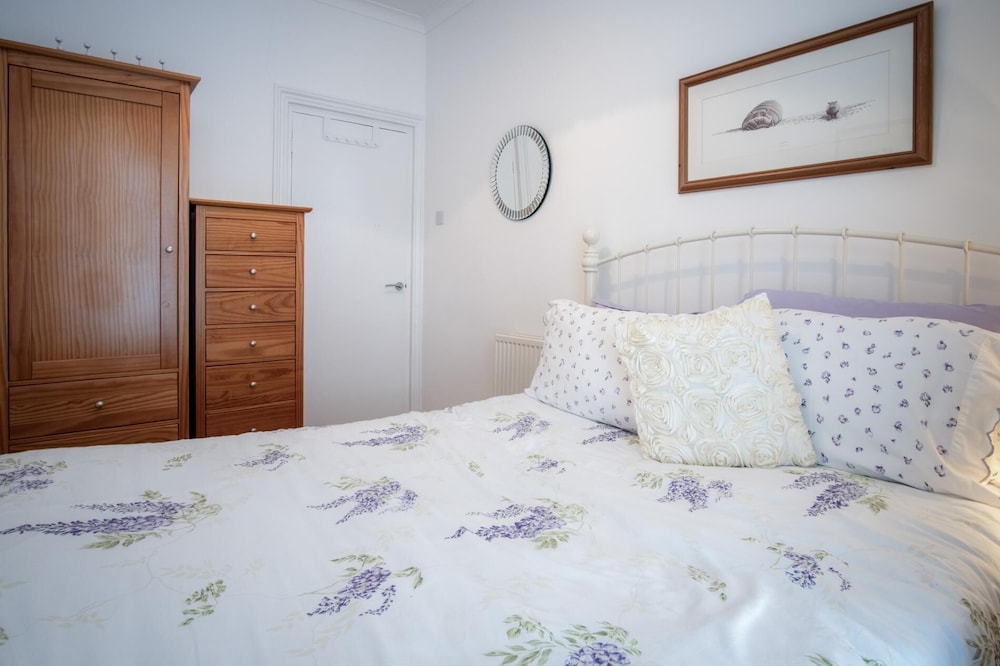 Taliesin - 5 Bedroom Holiday Home - Tenby