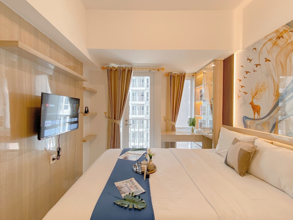 Homey and Comfort Stay Studio Tokyo Riverside PIK 2 Apartment