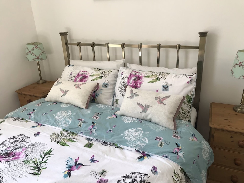 Character Town Centre ,1 Bed Flat, Boston view 2