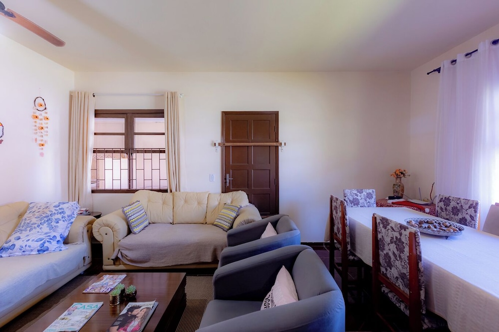Casa 3 Quartos com Wi-fi Ar e Churrasqueira