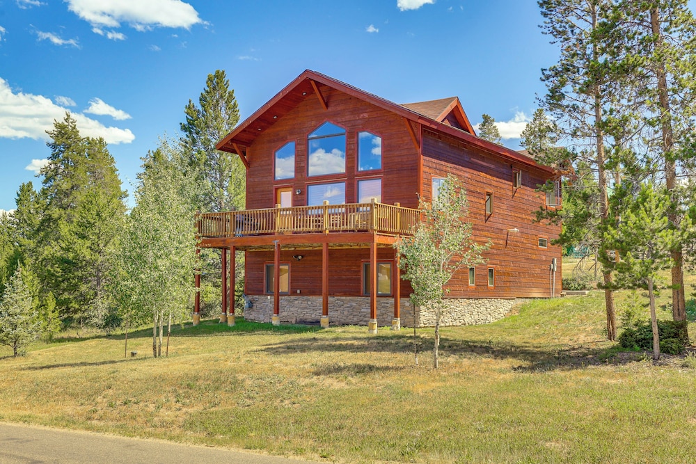 Cozy Grand Lake Home w/ Views & Gas Grill! view 2