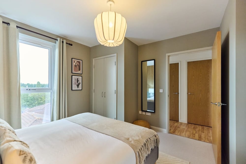 The Enfield Sanctuary - Modern 1bdr Flat With Balcony view 3