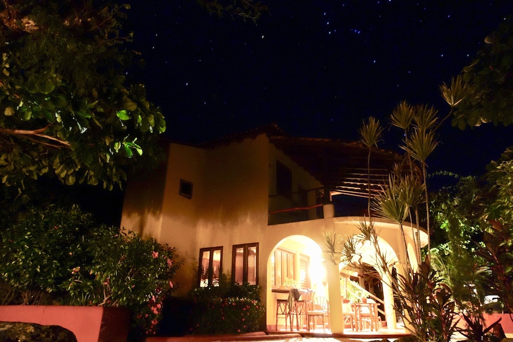 Hotel Troncones Point Hostel - Image 1