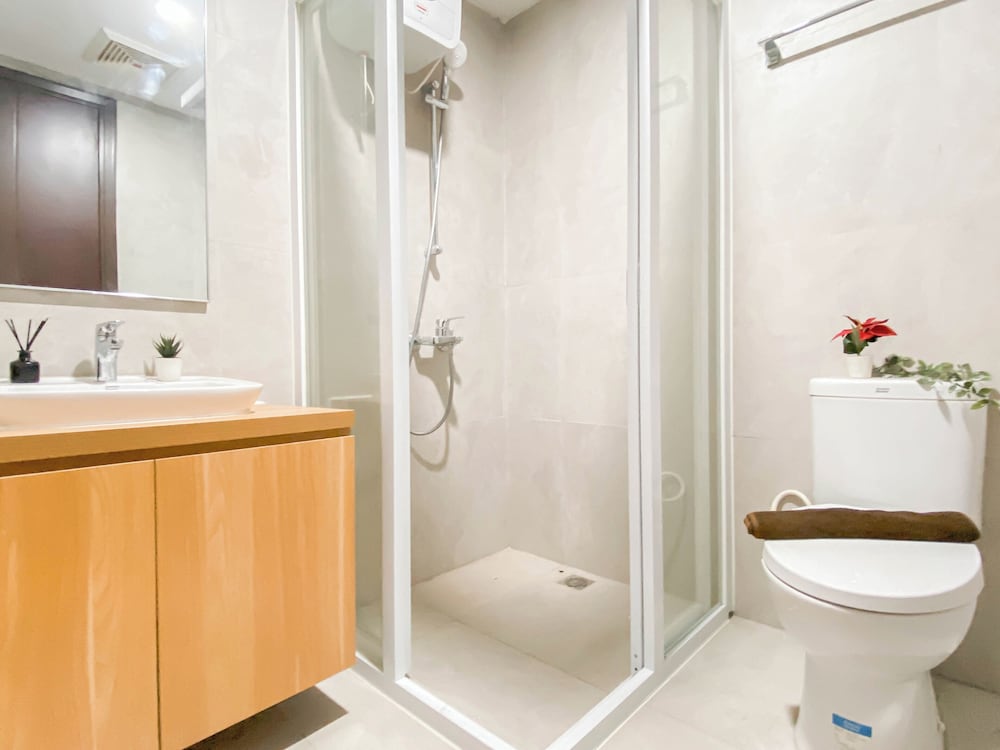 2Br At Apartment Pollux Chadstone Cikarang