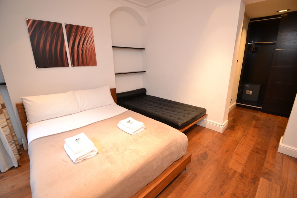 Luxury Hyde Park