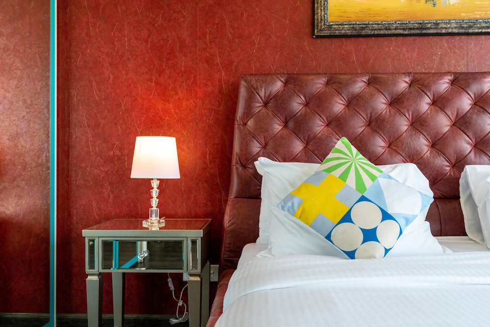 Lux BnB Burj Daman DIFC Sea View