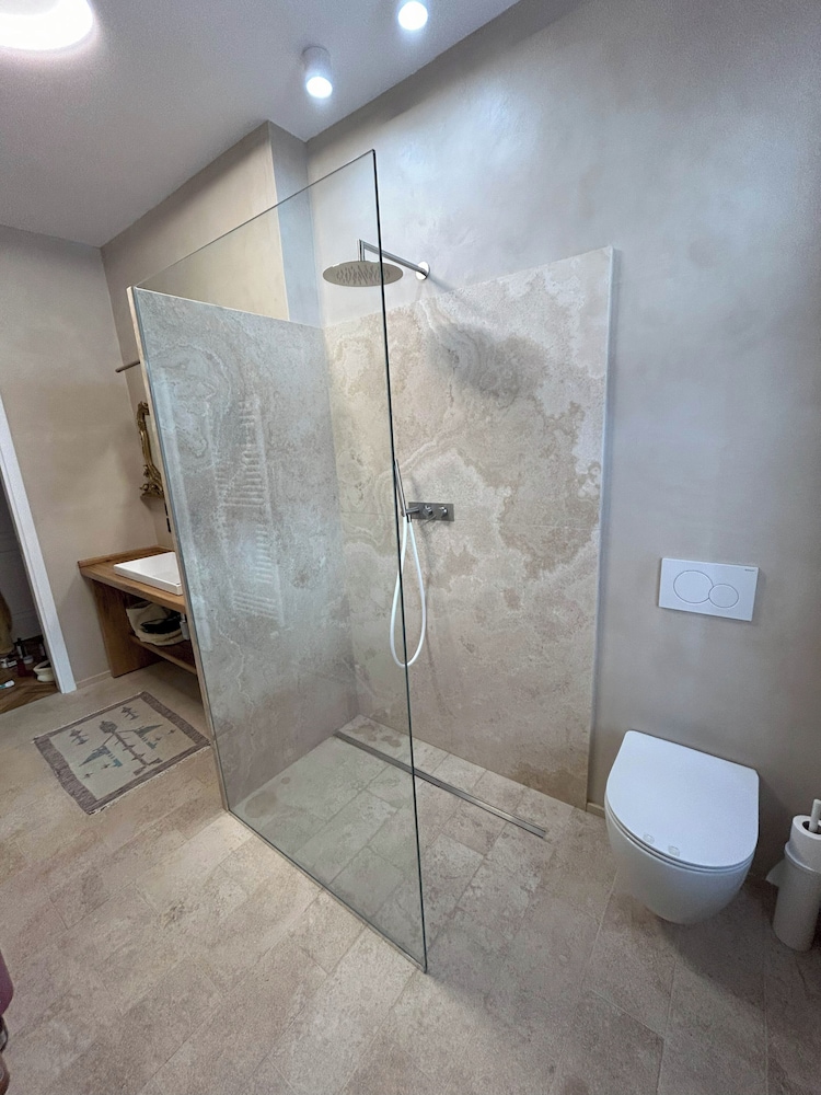 Garibaldi 14 Suite