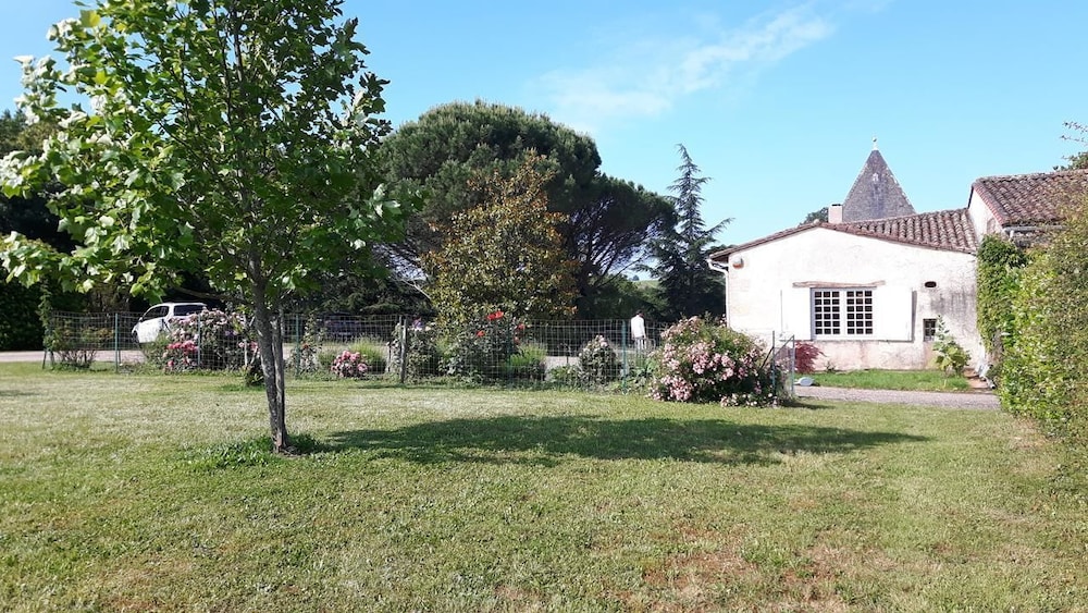 La Jouissière view 4