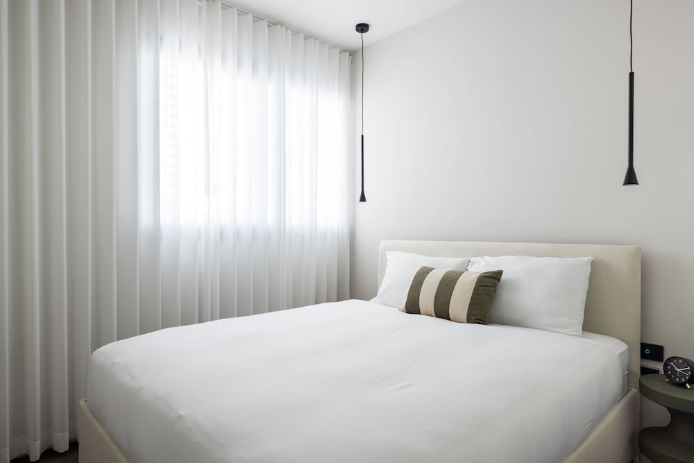 Skyline Serenity by tlv2rent view 4