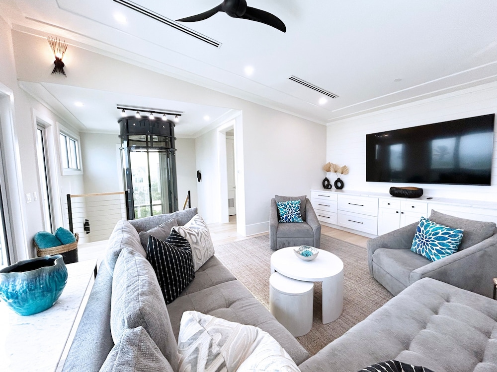 Ocean Breeze 5 Bedroom Home