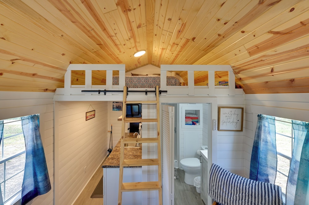 Steamboat Rock Cabin Near Trails & River!