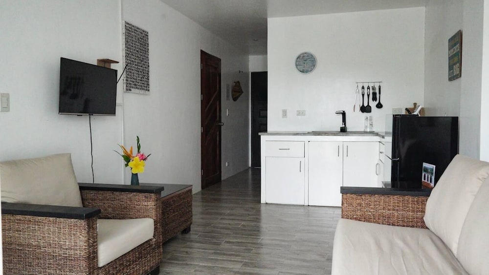 Tablas Seaview Homestay