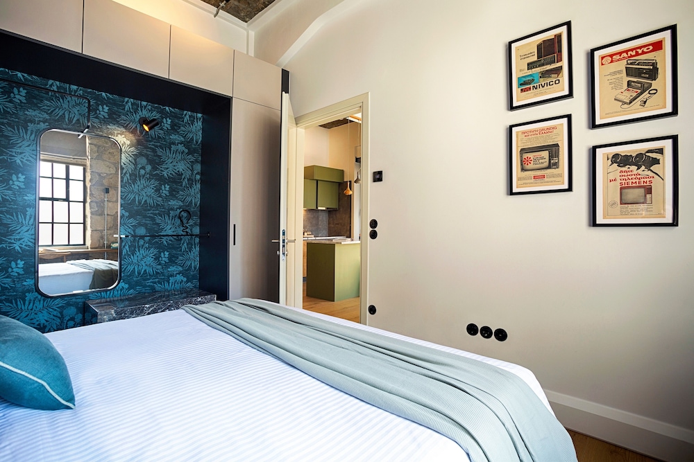 The Foundry Suites