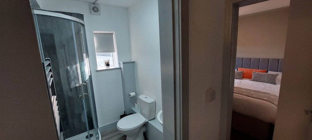 1 Bdr Modern Living in The Old Bank Hse