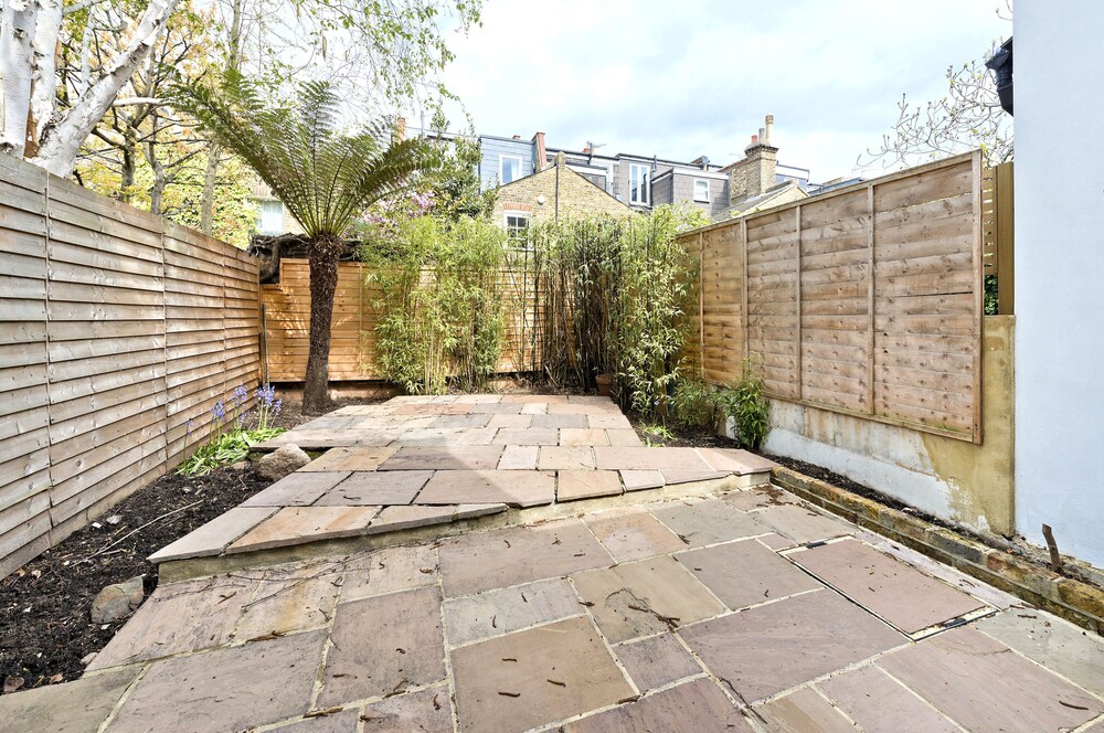 outdoor bbq area