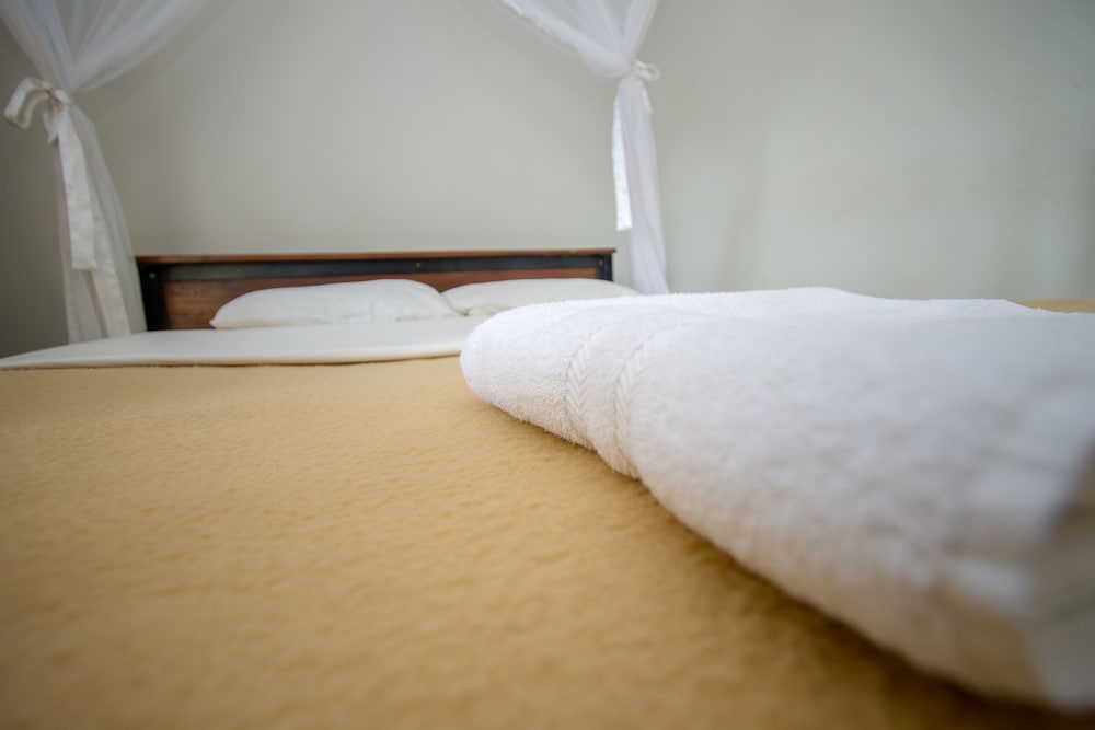 Emirina Travel Hotel