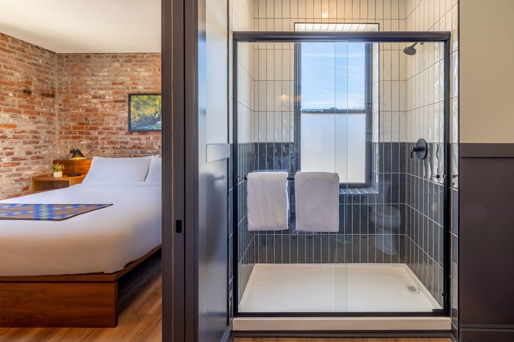 Lightwell Hotel & Spa