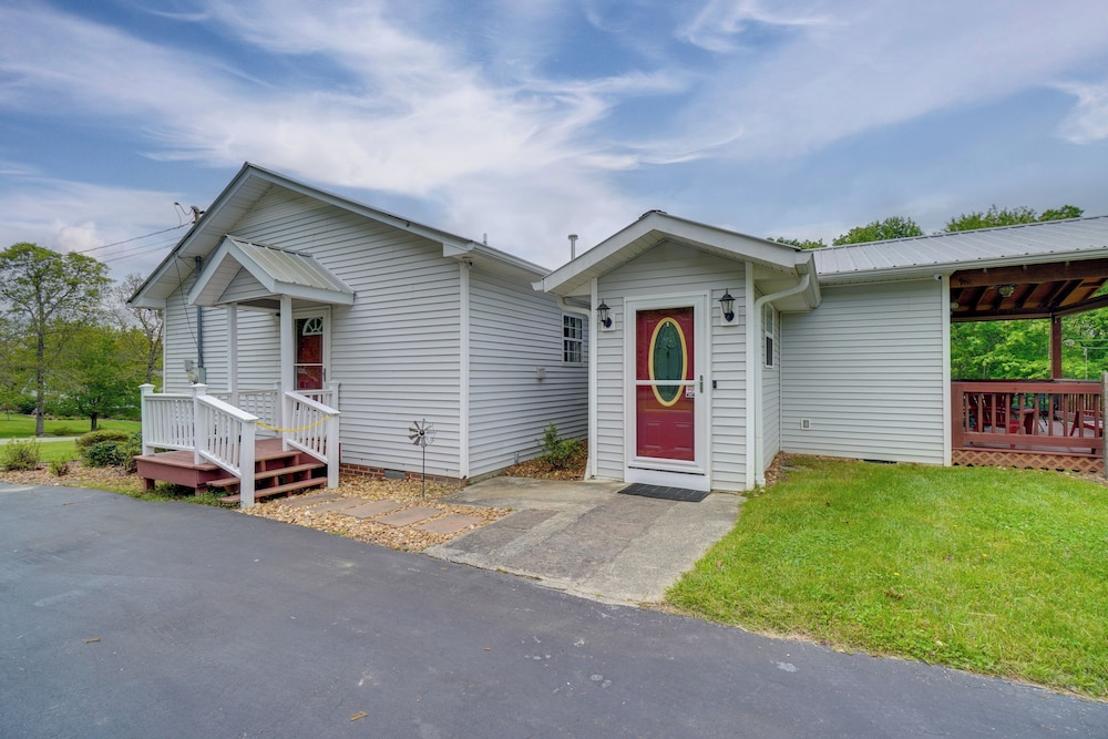 Horse-friendly Crossville Home! Golf, Hike & More!