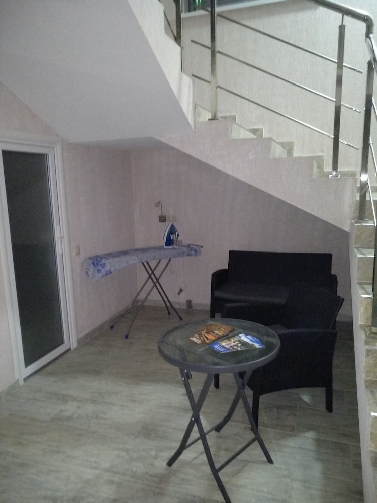Guest house GB view 4