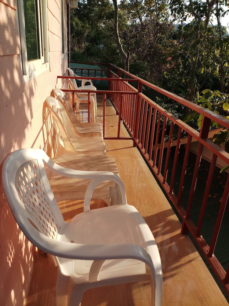 Phi Phi Jungle Hill Bungalow