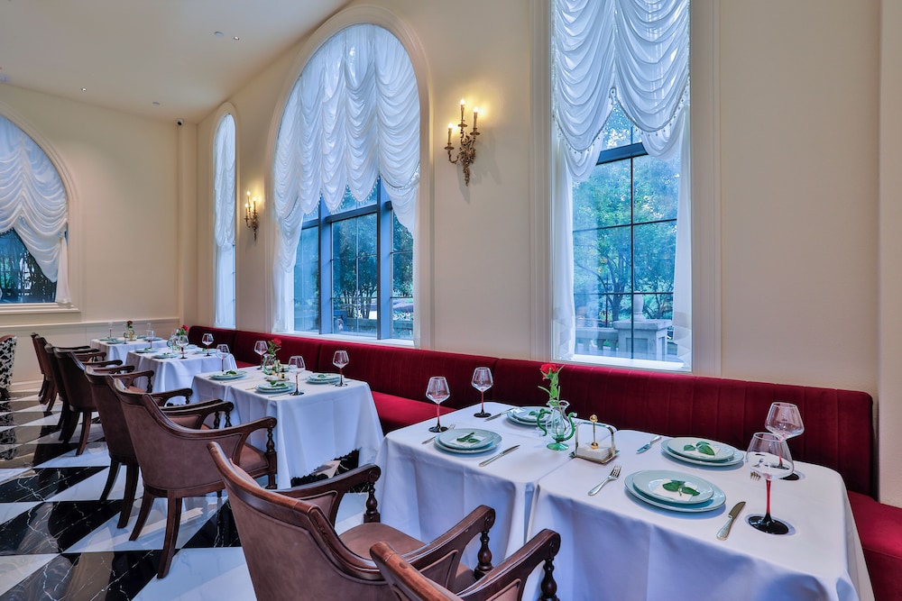 Meet the designer hotel