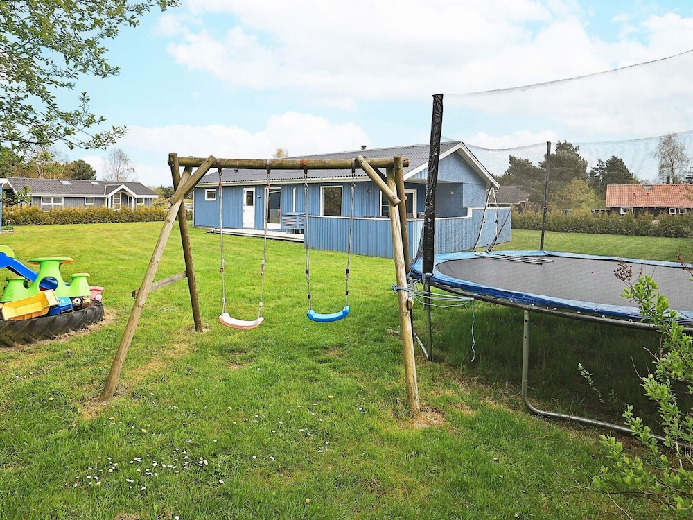 10 Person Holiday Home in Vaeggerlose