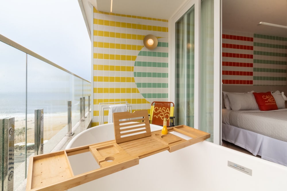 Sea View and Balcony With Bathtub Q20