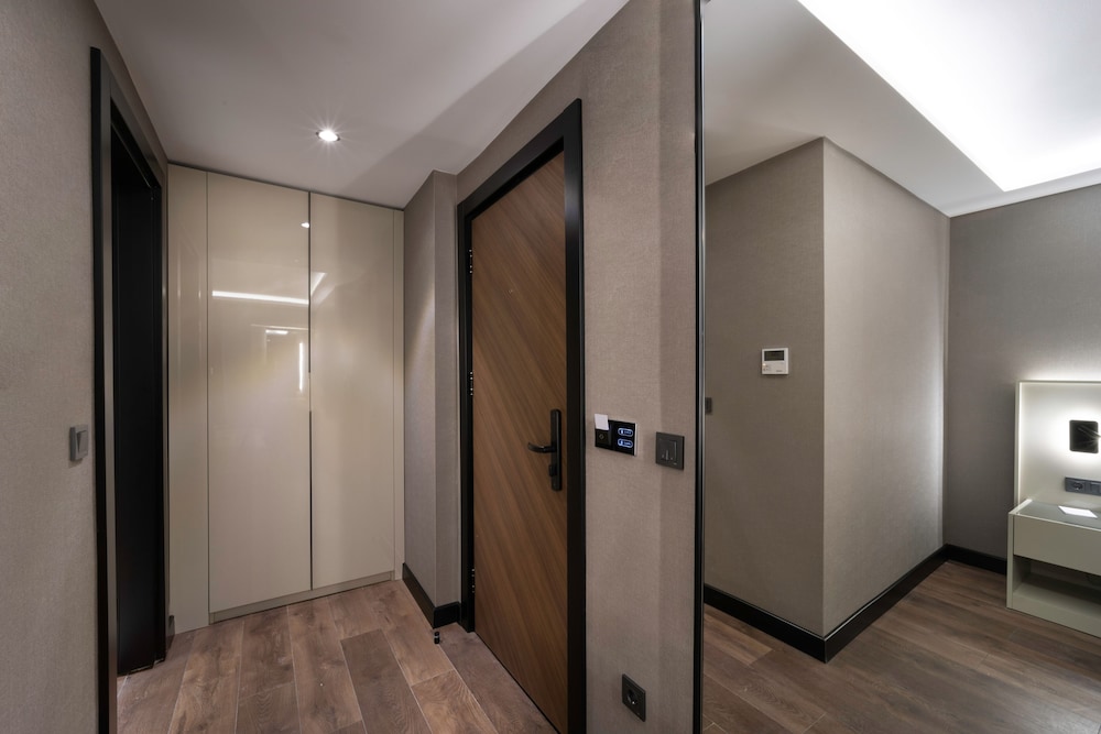 Pianoforte by Febor Otelleri ve Spa - Image 10