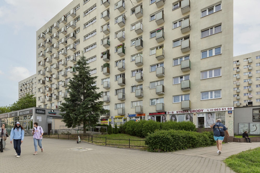 Żoliborz Modern 8th Floor by Renters