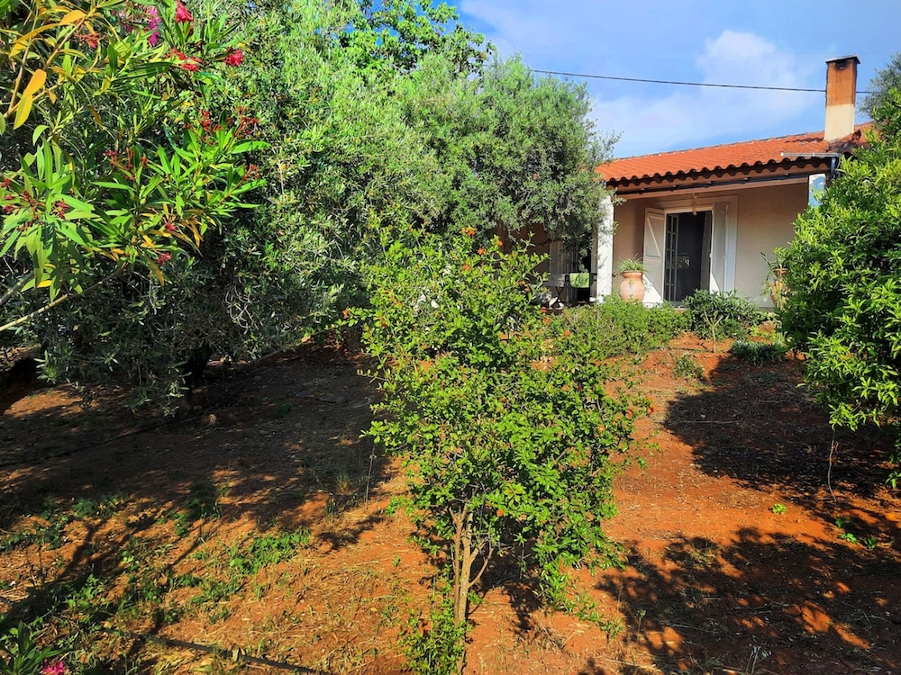 Agrilis Cottage Near the Beach