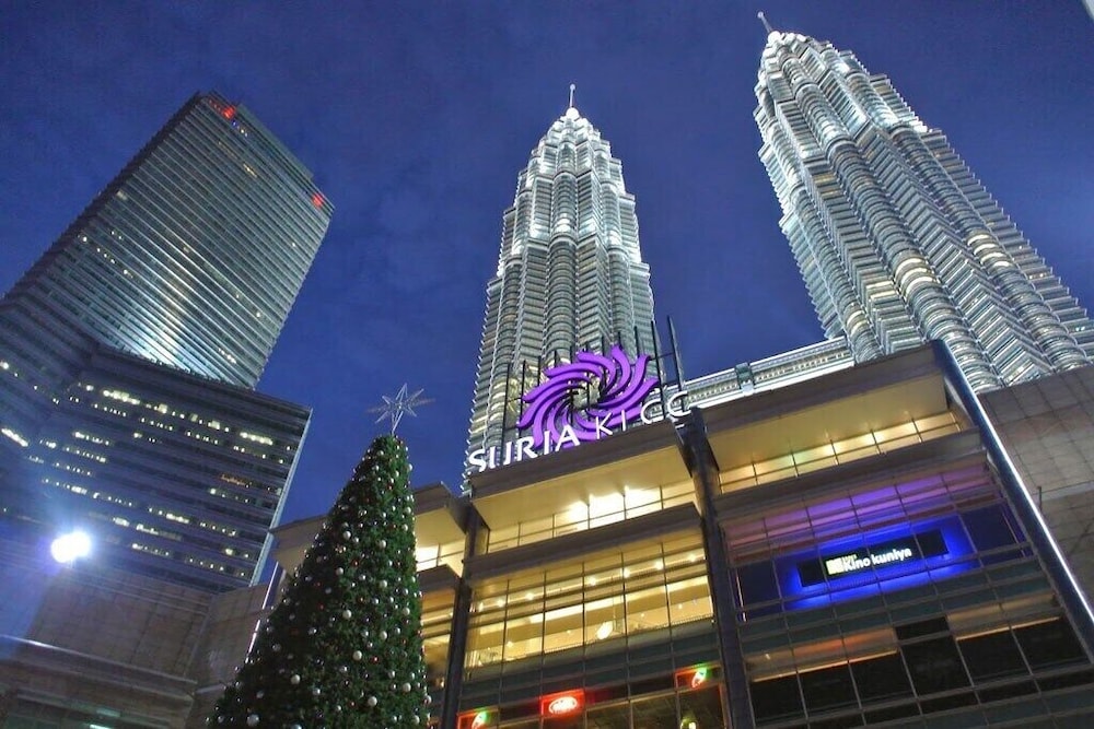 Modern High Floor 3BR Apt Bathtub Bkt Bintang