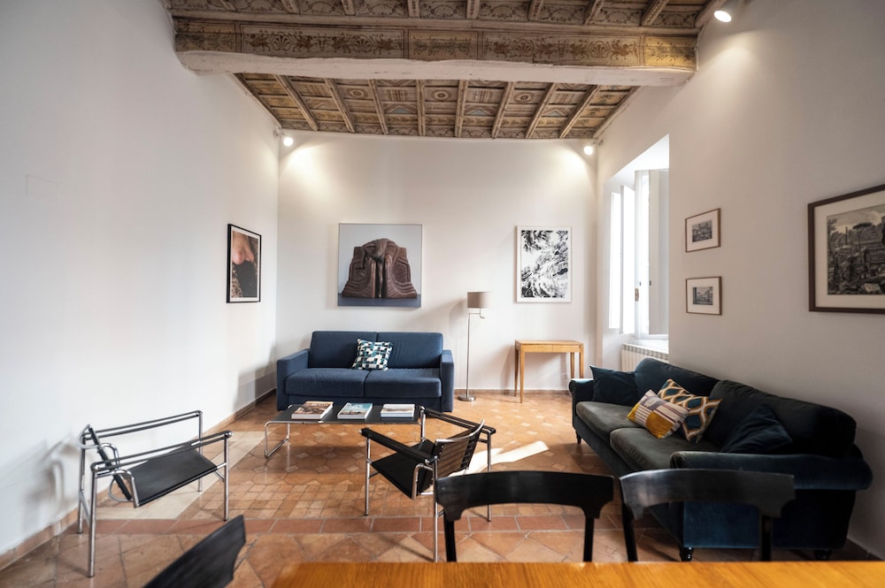 Pantheon Apartments