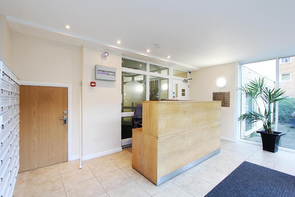 London Oasis Apartment