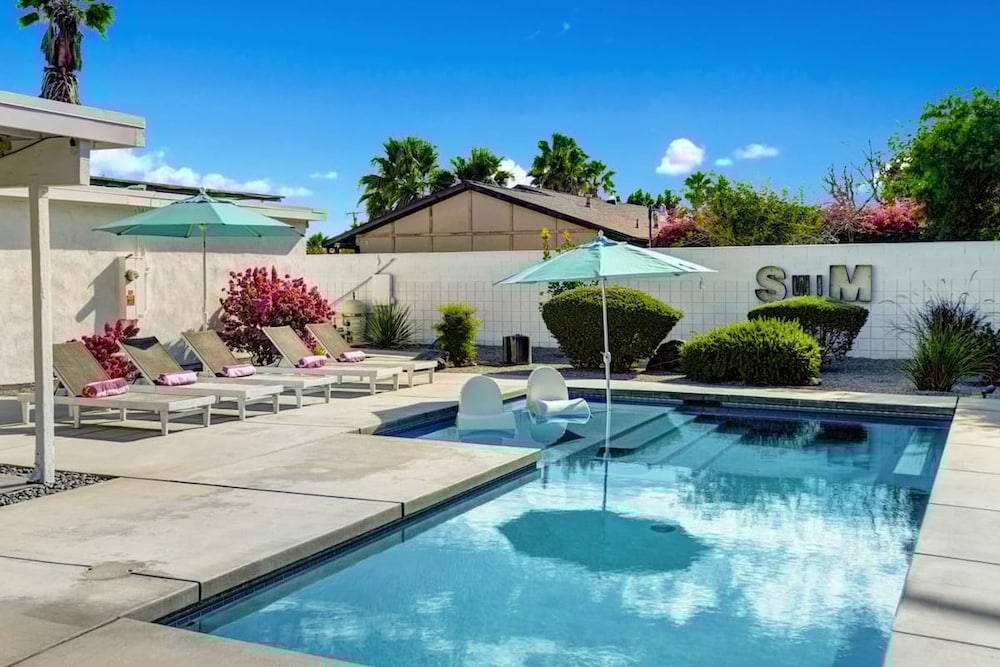 Biskra by Avantstay Classic Palm Springs Getaway W Outdoor Living Pool Permit 4869