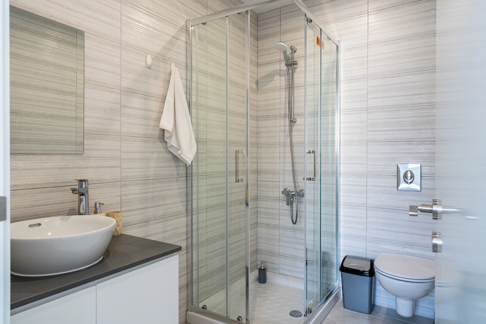 Valleria - 2 BR Apt W Pool in Larnaca