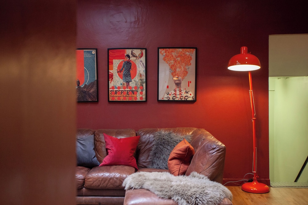 higgihaus 107 Sleeps 4 Monday - Friday