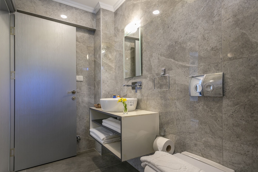 Monastery Suites Hotel - Image 42