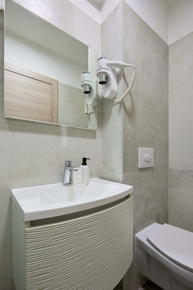 Dubrovnik Vacations - Boutique Garden Rooms - Property Image 108