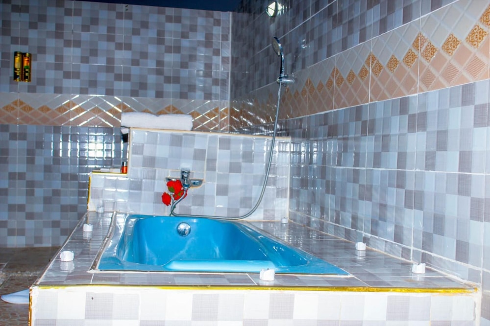 Photo 9