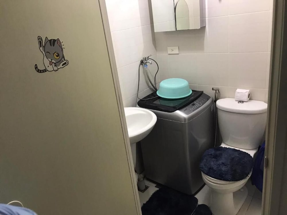 Condo With Balcony at Makati SM Jazz