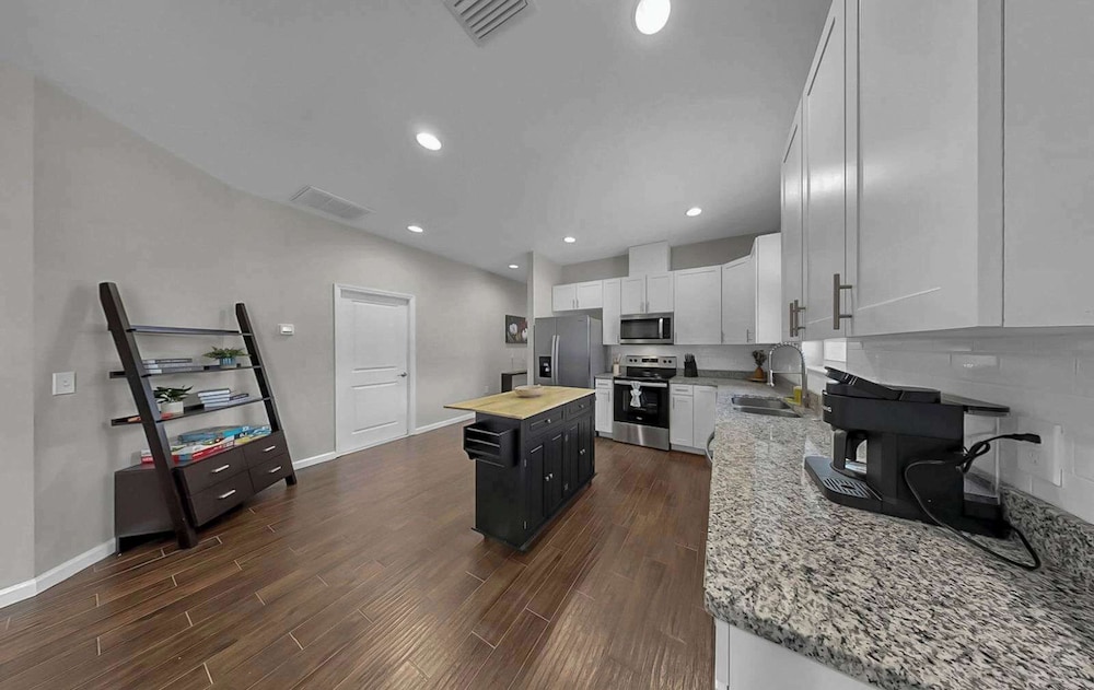 Cozy Downtown Tampa Retreat