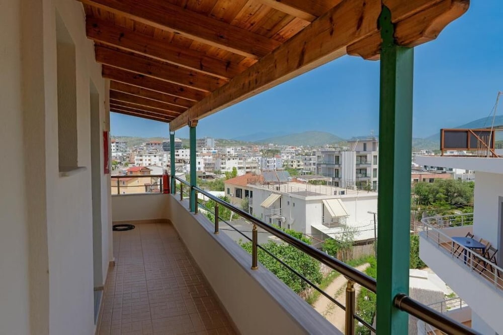 Vila Xhovani