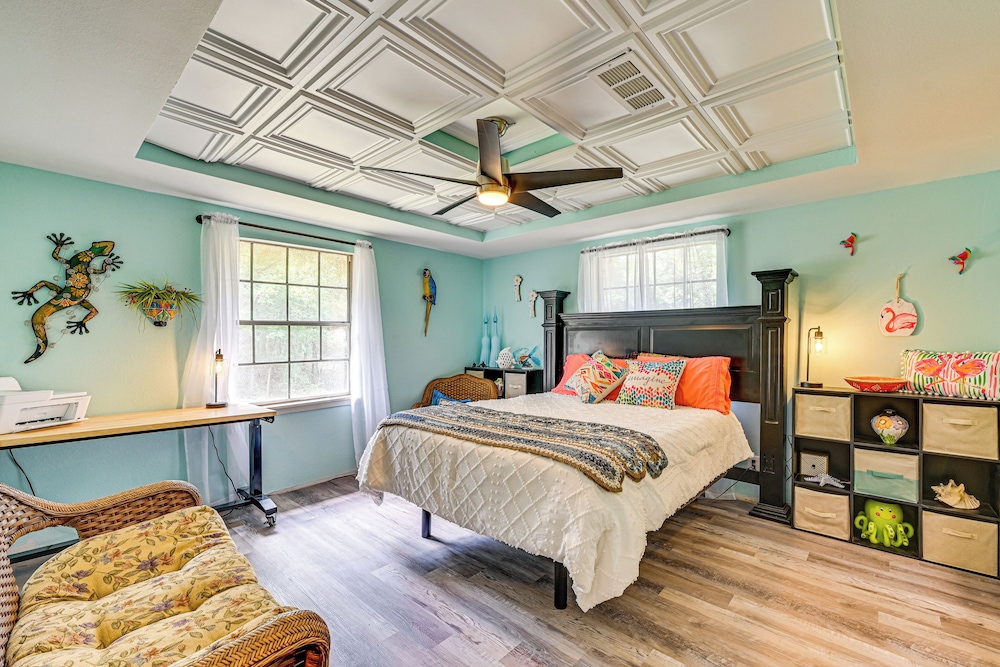 Easy I-30 Access: Cozy Texarkana Apt w/ Essentials