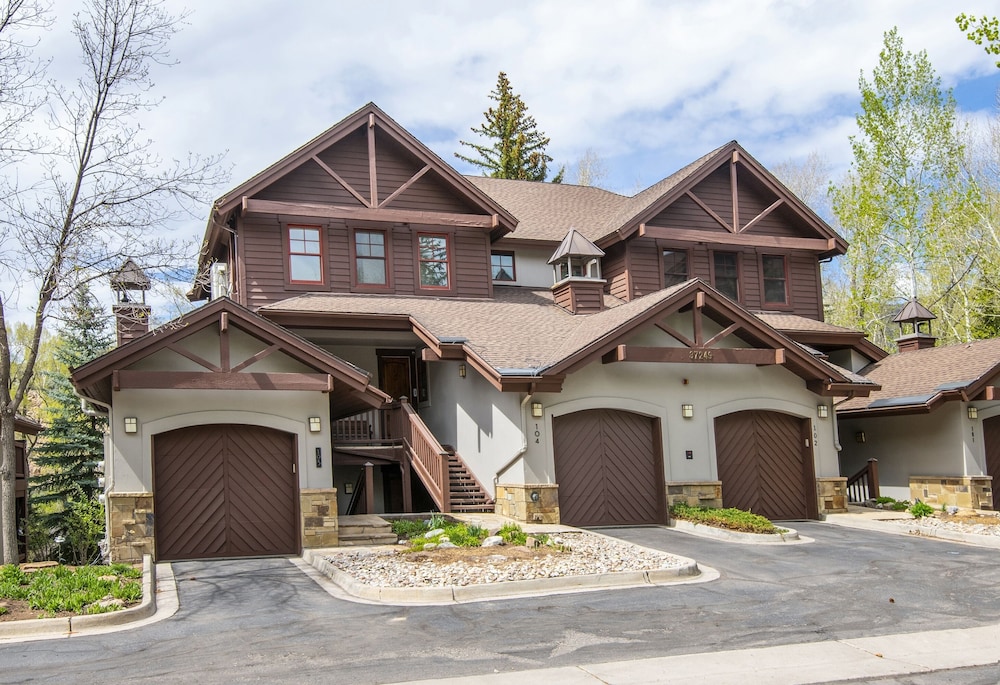 Brookside Townhome 103 3 Bedroom Townhouse