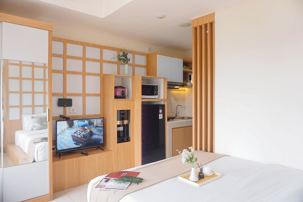 Cozy And Simply Studio Apartment Pollux Chadstone