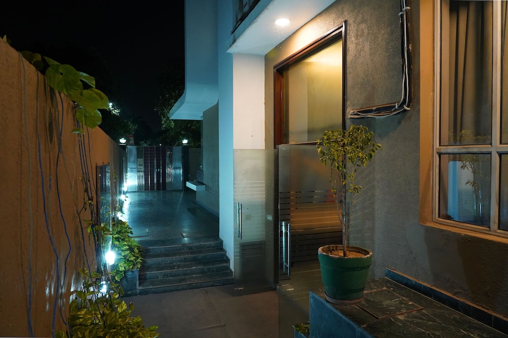 Noida Vacations - Mint Metropolitan Grand - Property Image 115