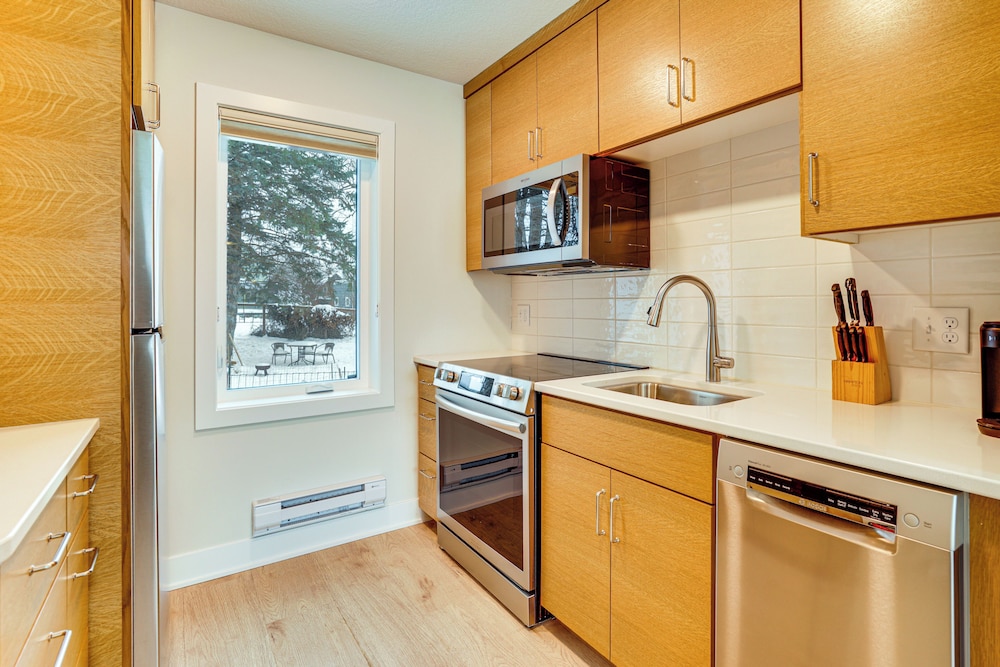 < 1/2 Mi to Downtown: Quiet Northfield Apartment