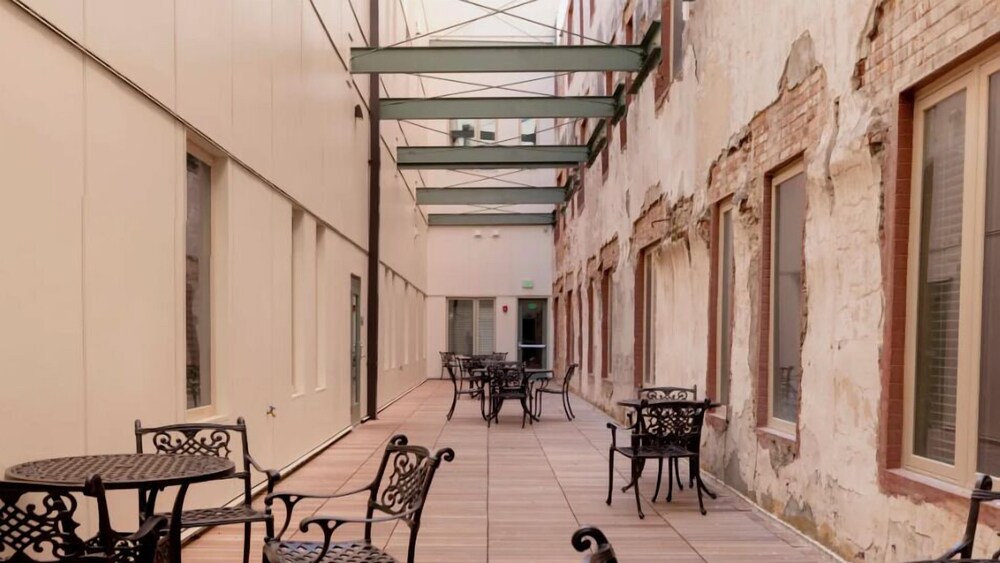  Landing Furnished Apartments Downtown Memphis